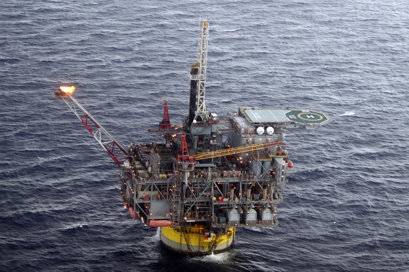 Shell profit doubles to record as war drives up energy costs | Pipeline ...
