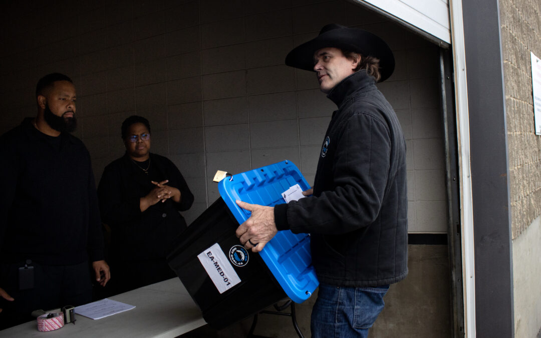 Anti-coal mining petition led by musician Corb Lund fails in Alberta